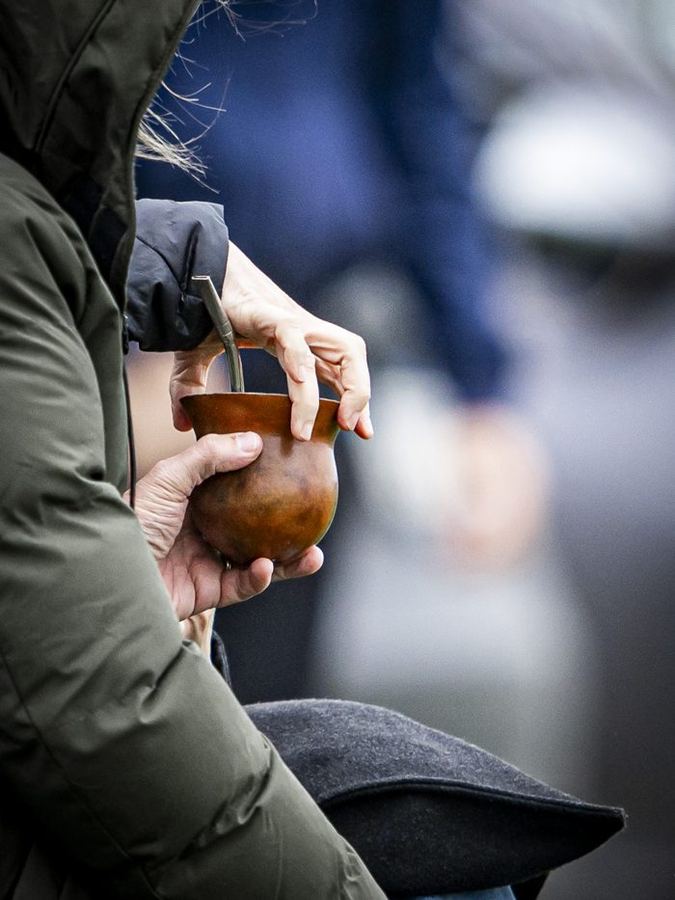 Mate en la tribuna